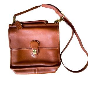 Vintage Coach Willis Bag. Saddle Tan GUC